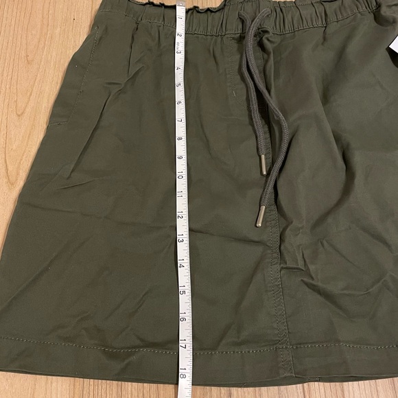 NWT Croft & Barrow Army Green Utility Skirt with Pockets - Size Petite Medium - Picture 6 of 8